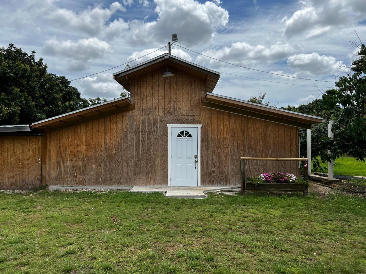Maria'S Tiny Barn Vendégház Homestead Kültér fotó